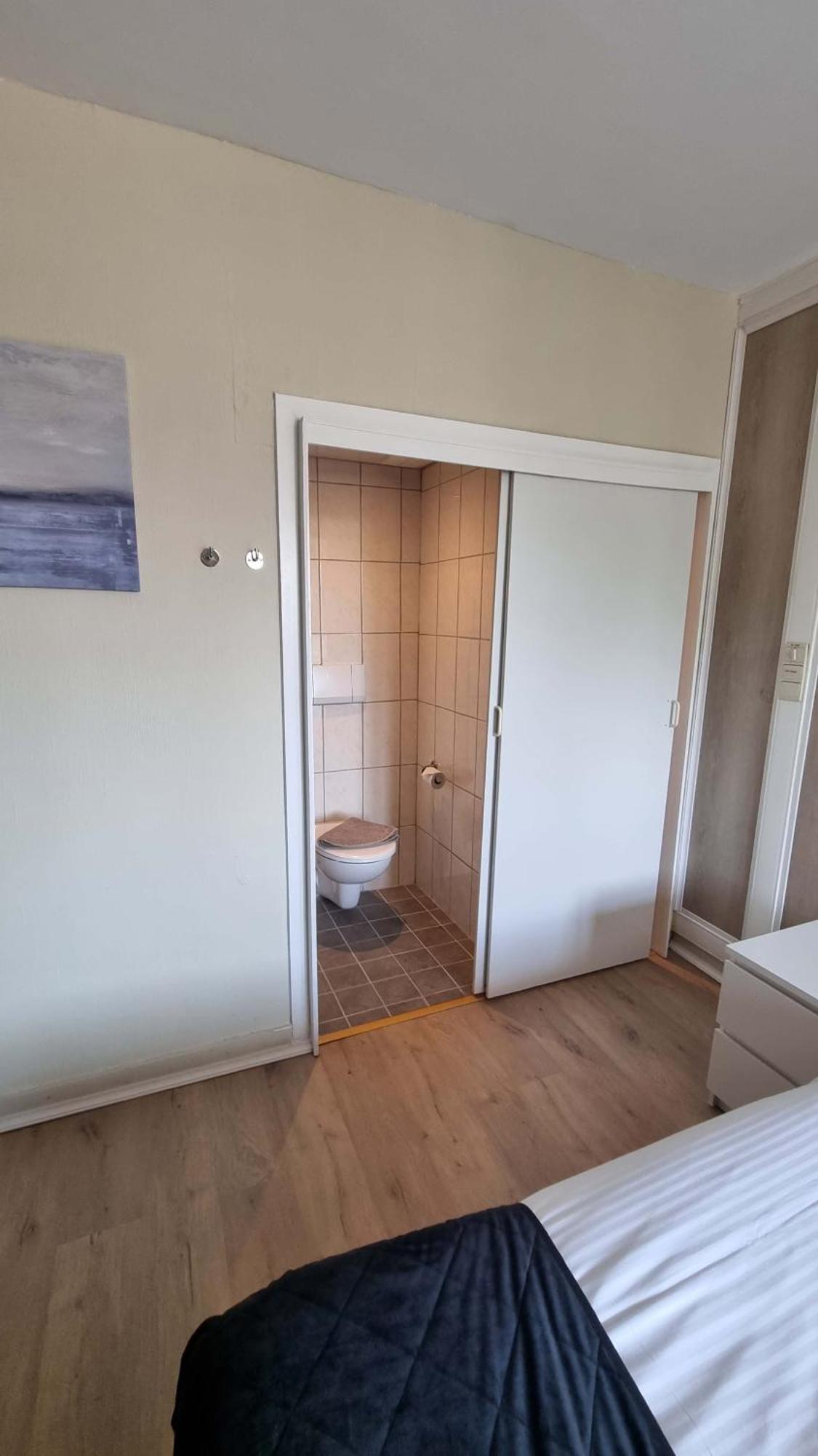 Hotel Westendia And Free Parking Top Breakfast Westende Quarto foto